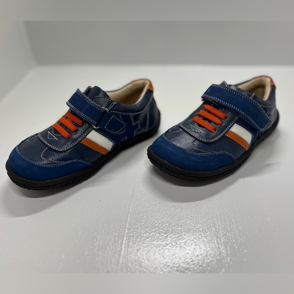 Kids Blue and Red See Kia Run sneakers size 11.5 - Picture 4 of 7